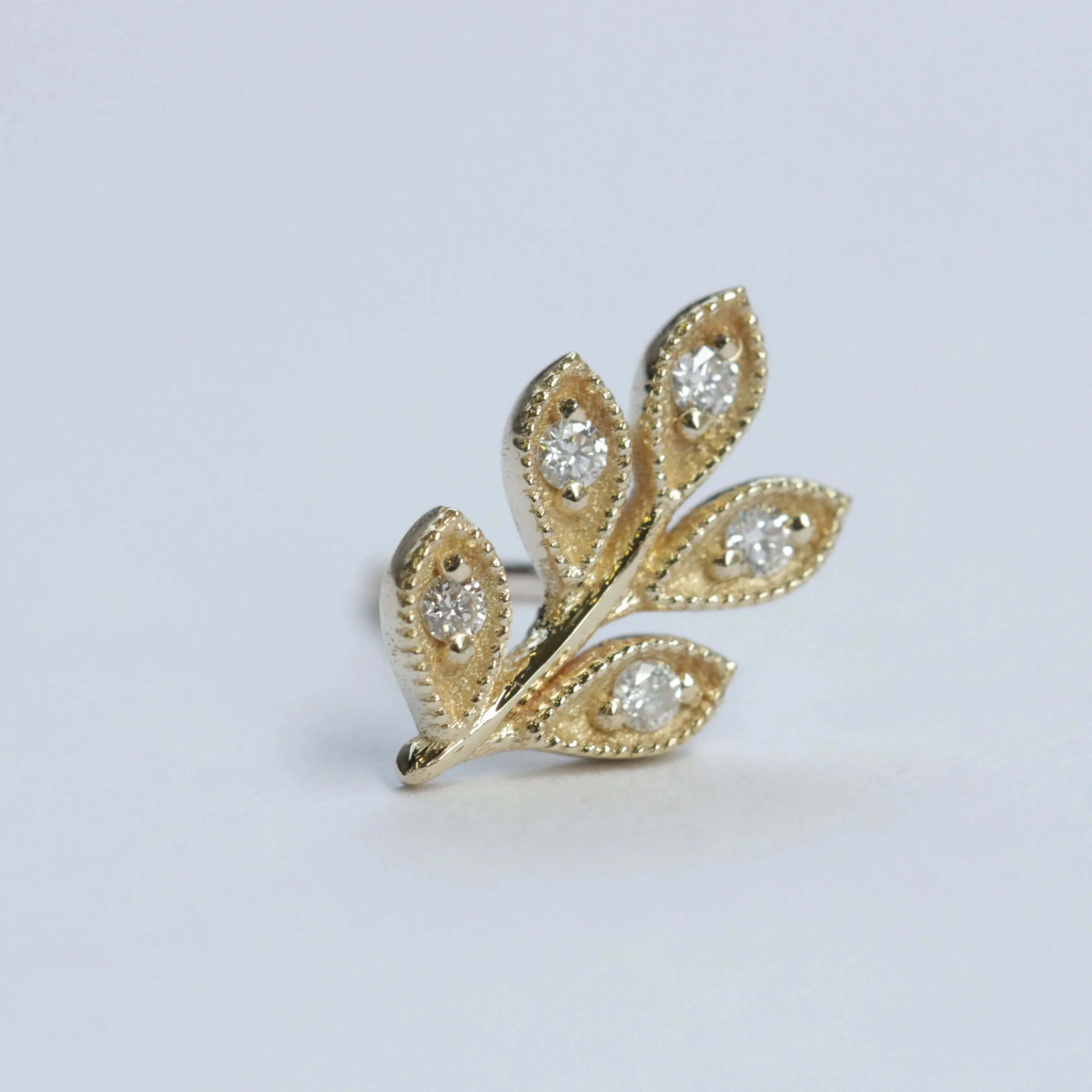 Leaf Gold Earring With White Diamonds