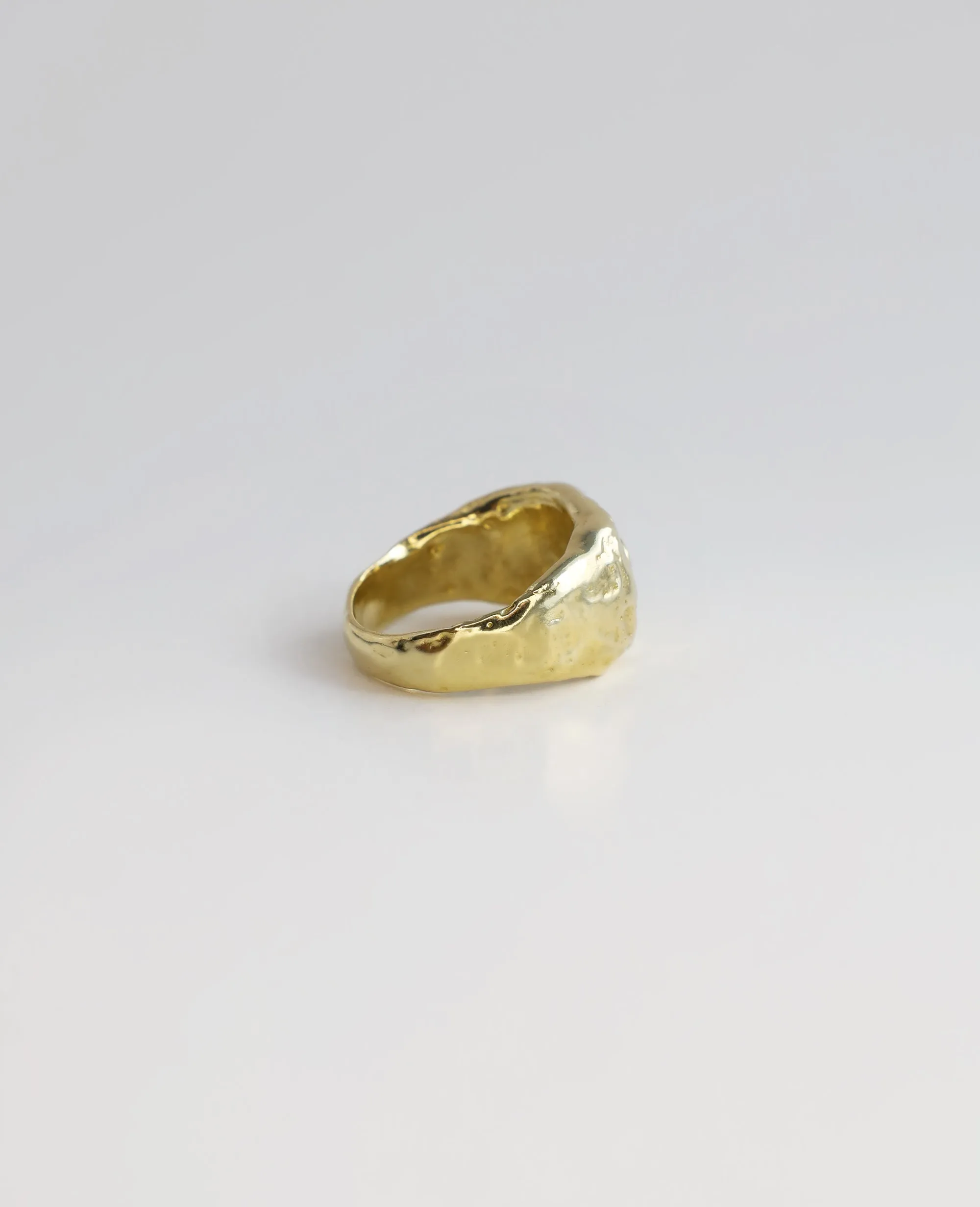 NUCLEUS SIGNET // golden ring