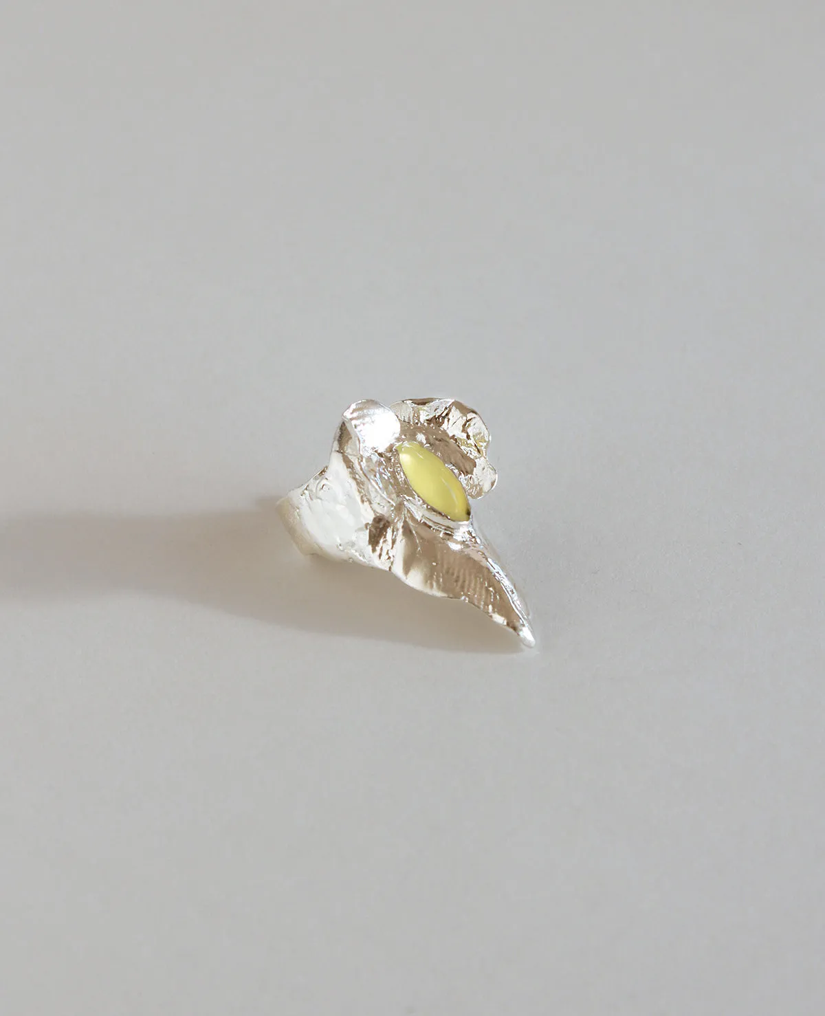 ORCHIS CLAW // golden nail ring