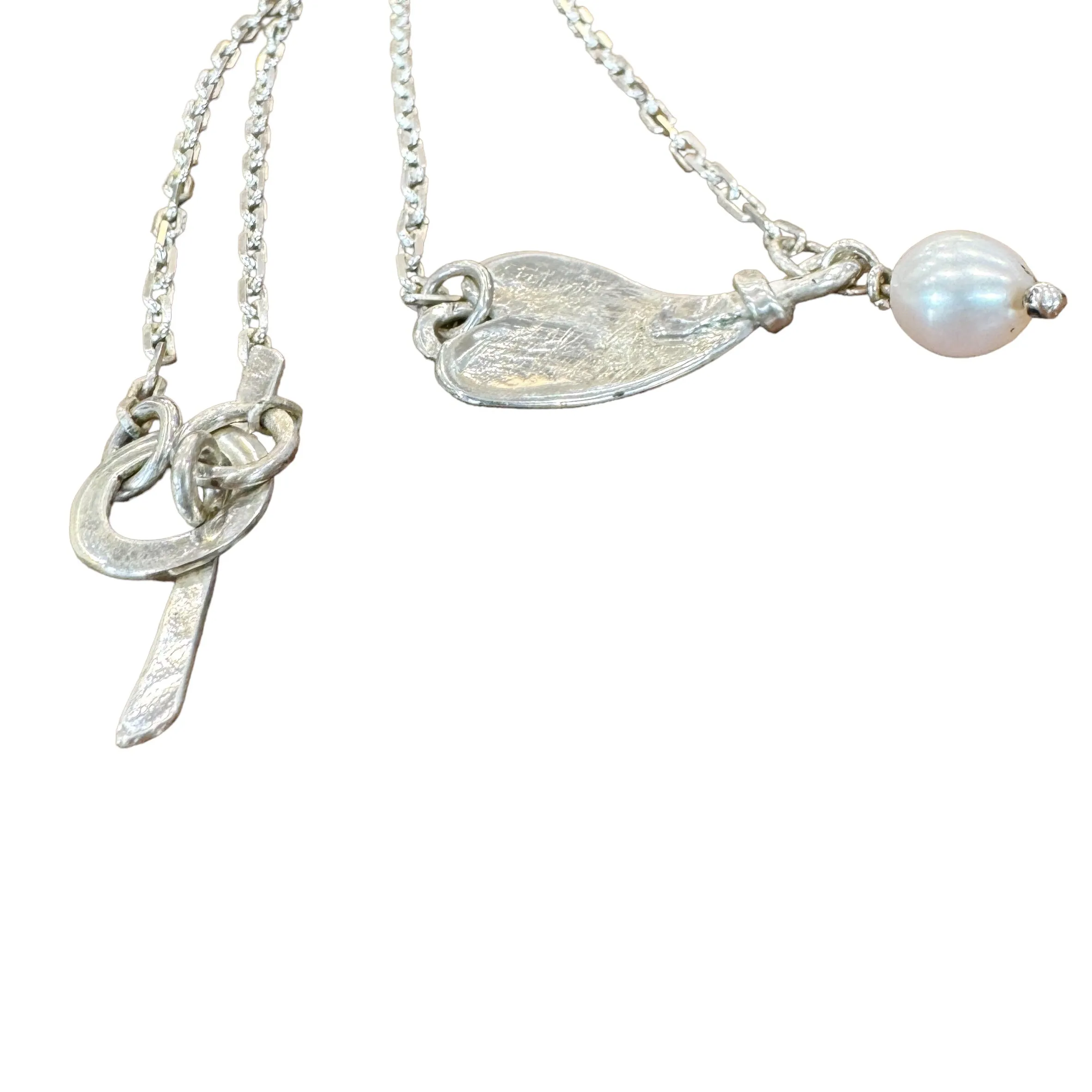 Silver princess leaf necklace